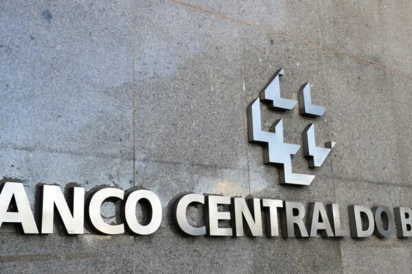 BC: “melhores práticas” recomendam não reagir a choques de oferta